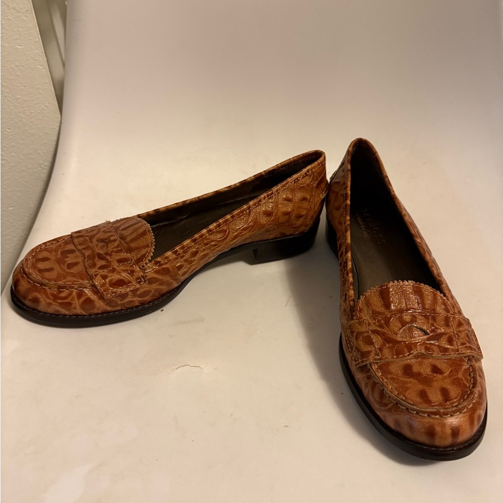 Talbots Elegant Brown Caramel Crocodile Print Leather Loafers for Women